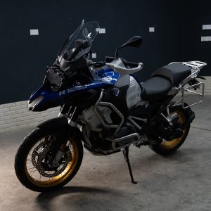 Motorbike detailing for Pros